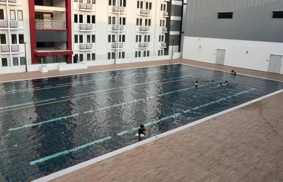 Unisuites Roomstay Kampar Esterno foto